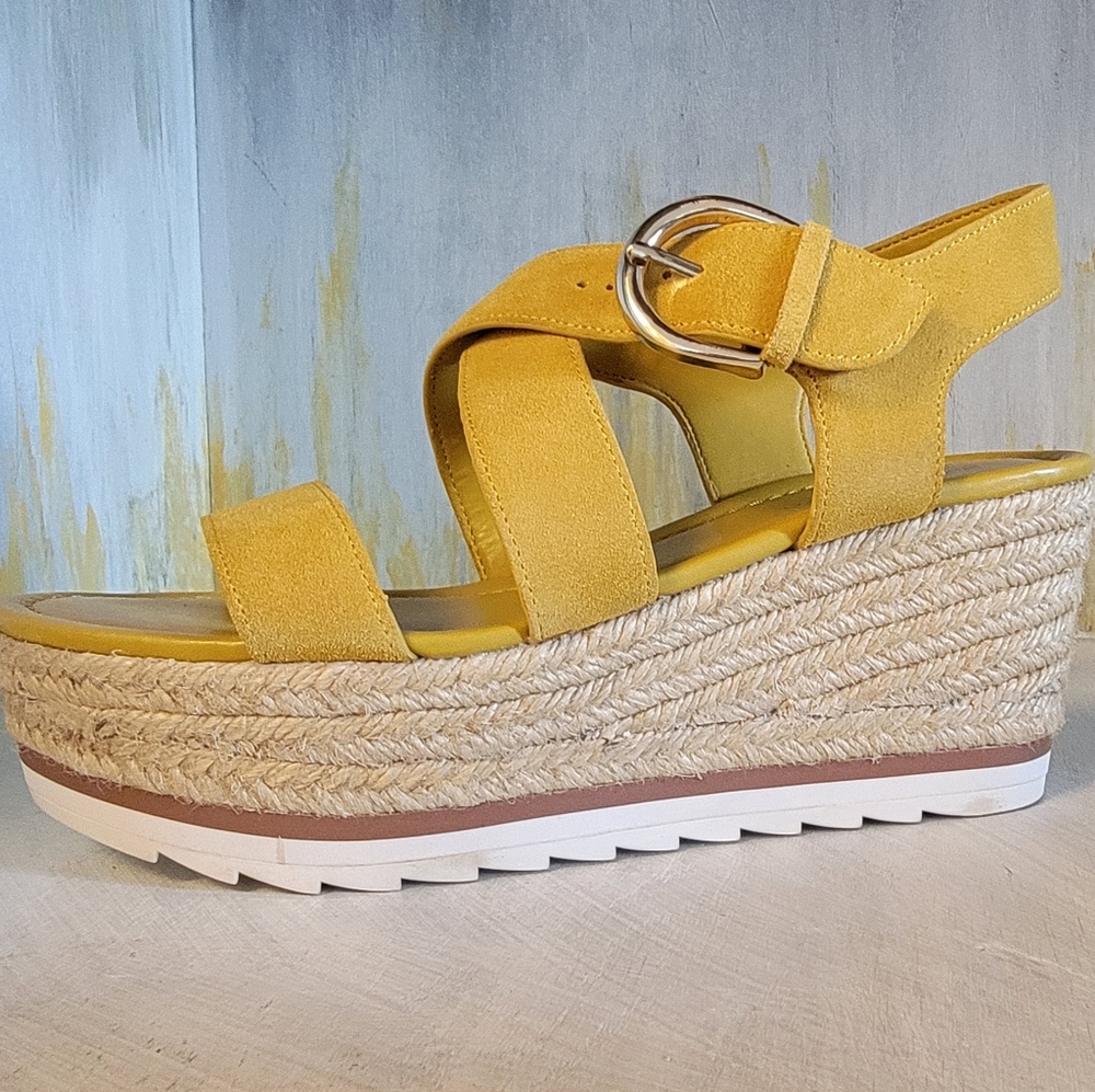 Marc Fisher ~ Zain Espradille Wedge Sandals Size 8